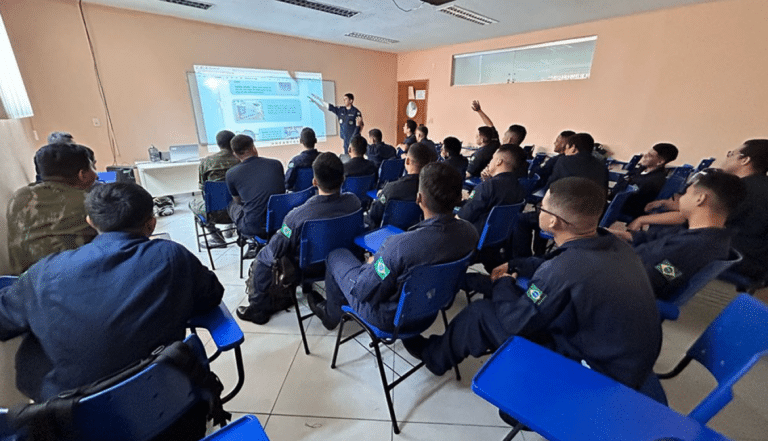 Marinha qualifica Recrutas do Com9ºDN para atuação embarcada
