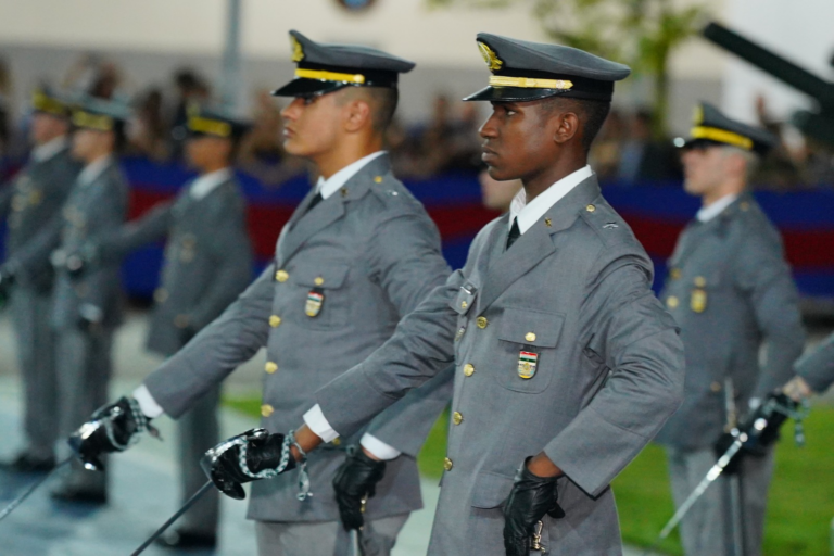 Exército abre seleção para oficiais temporários R/2