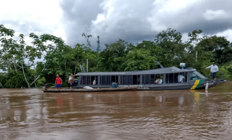 Marinha intensifica fiscalização fluvial no Acre durante cheia
