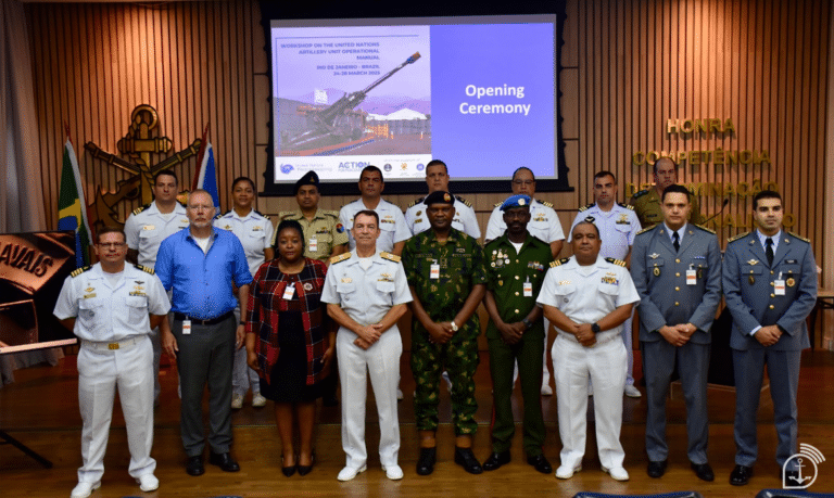 Marinha lidera criação do 1º manual de artilharia da ONU