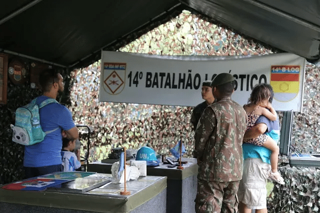 Exposição militar do 14º Batalhão Logístico.
