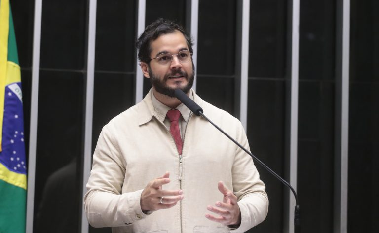 Câmara aprova Lei do Mar e fortalece proteção costeira