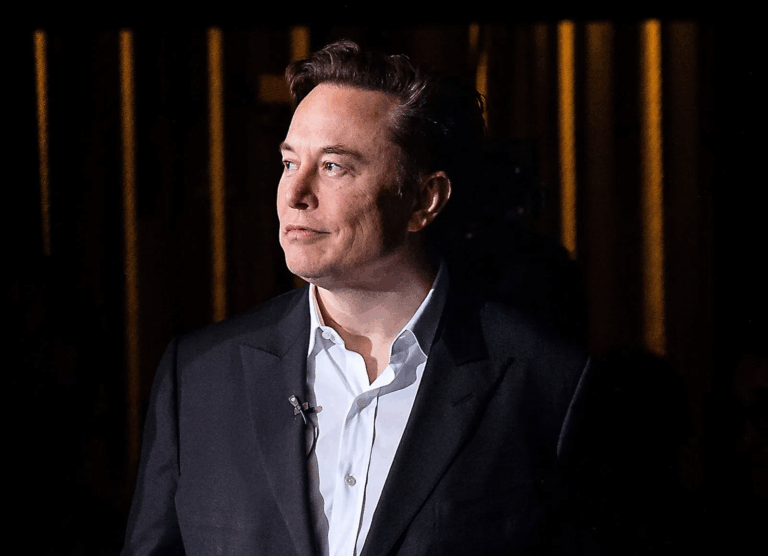 Elon Musk anuncia o XChat, visando privacidade e desafiar hegemonia do Whatsapp